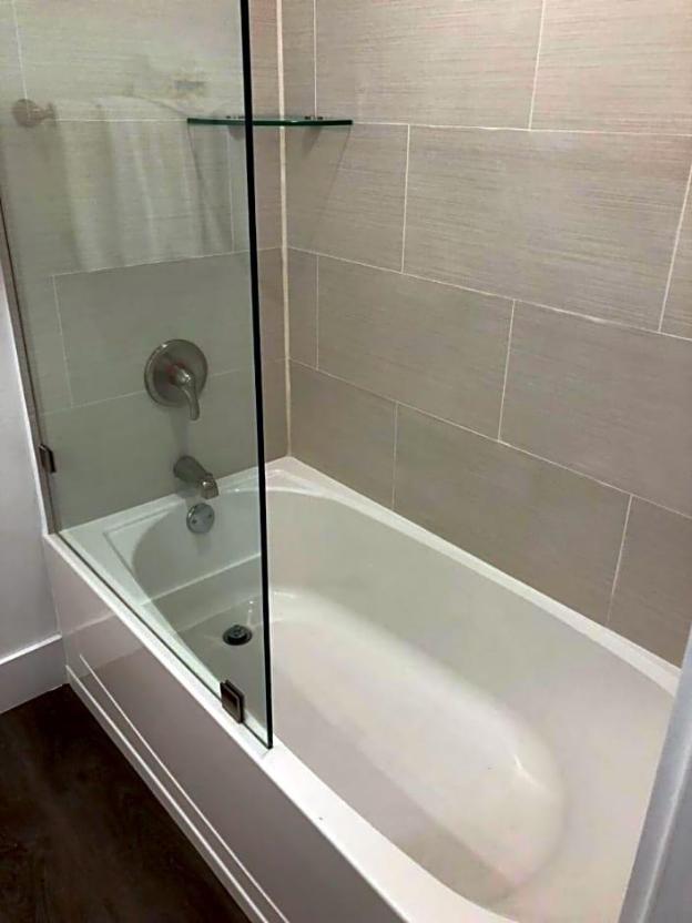 spinnaker inn of naples