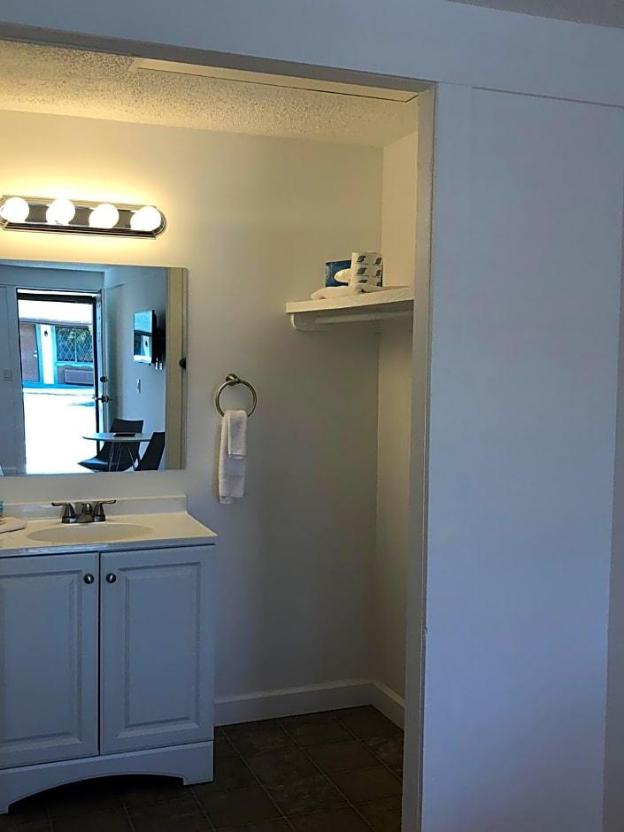 spinnaker inn of naples