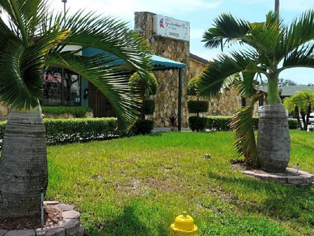 spinnaker inn of naples