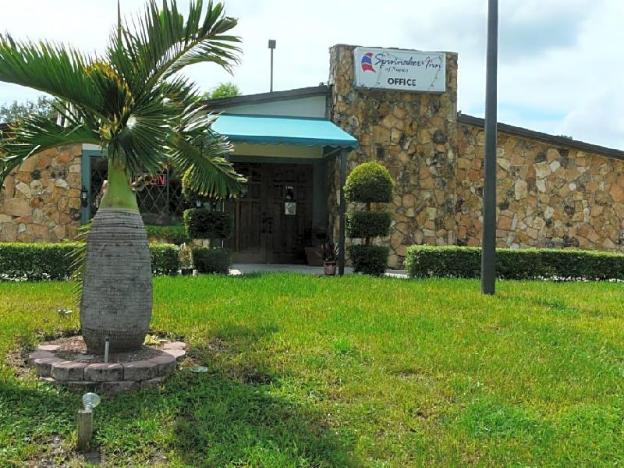 spinnaker inn of naples