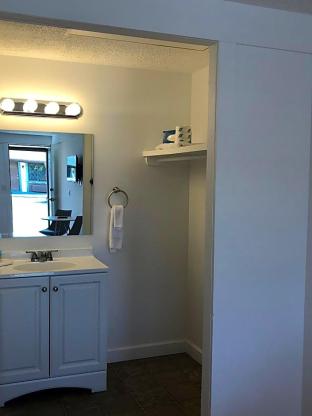 spinnaker inn of naples