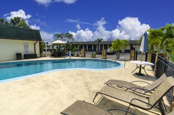 spinnaker inn of naples