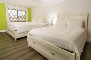 spinnaker inn of naples