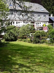 Logis Hôtel L'ermitage,,3 star