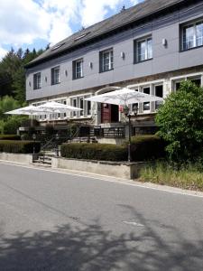 Logis Hôtel L'ermitage,,3 star