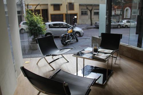 Punta Trouville Hotel,Pocitos>>Montevideo,3 star