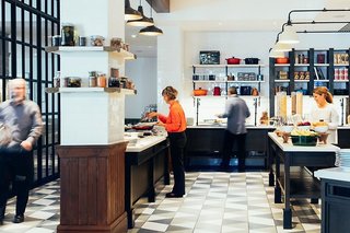 Fairmont Tremblant,Mont-Tremblant Pedestrian Village>>Mont-Tremblant,5 star