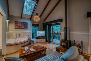Narrows Escape Rainforest Retreat,Montville>>Maroochydore,5 star