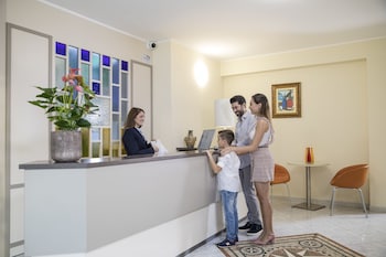 lu hotel maladroxia