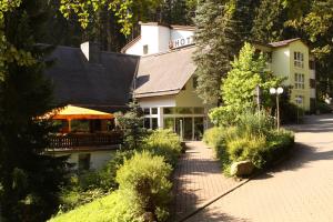 Waldhotel Ehrental,Schmalkalden>>Erfurt,3 star