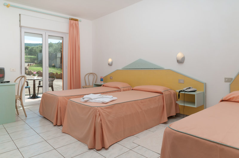 lu hotel porto pino