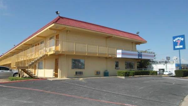 super 7 inn dallas southwest