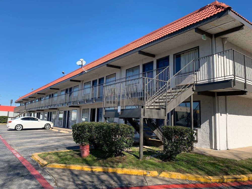 super 7 inn dallas southwest