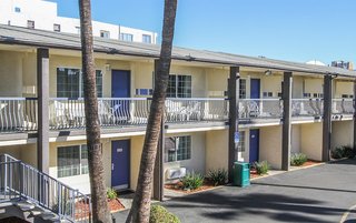 Motel 6 San Diego Airport - Harbor,California>>Downtown San Diego,2 star