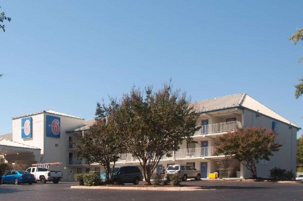 motel 6 raleigh nc cary