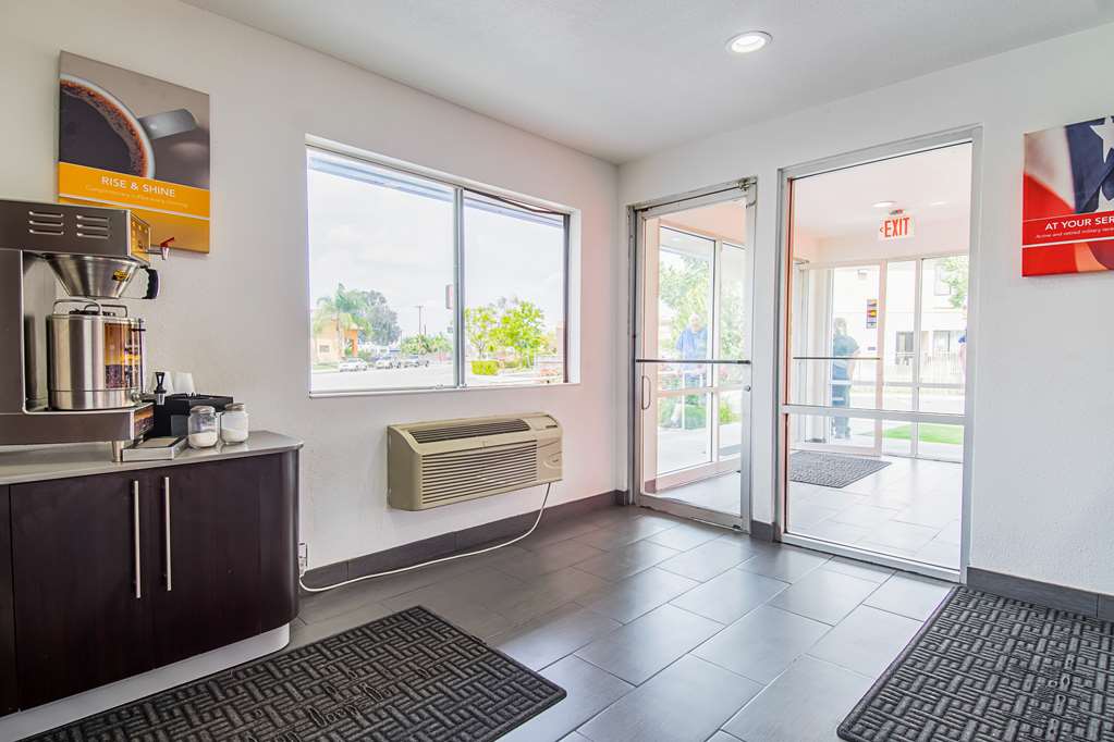 motel 6 bakersfield ca airport