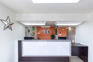 hometowne studios by red roof orange tx