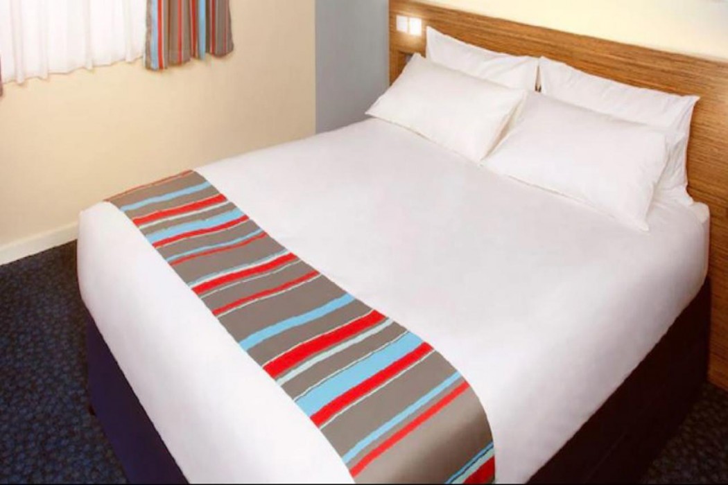 travelodge bracknell central