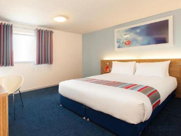 travelodge bracknell central