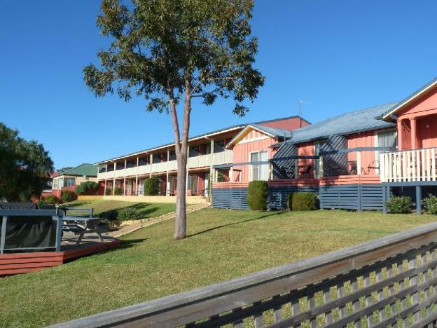 swansea motor inn