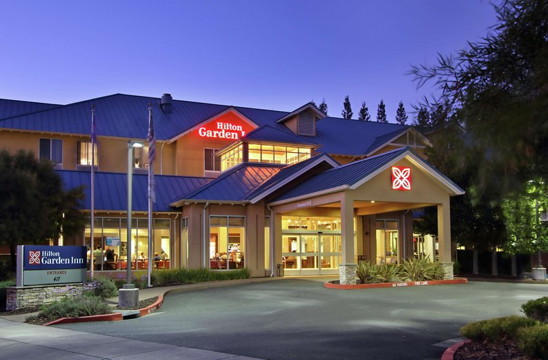 hilton garden inn sonoma county airport