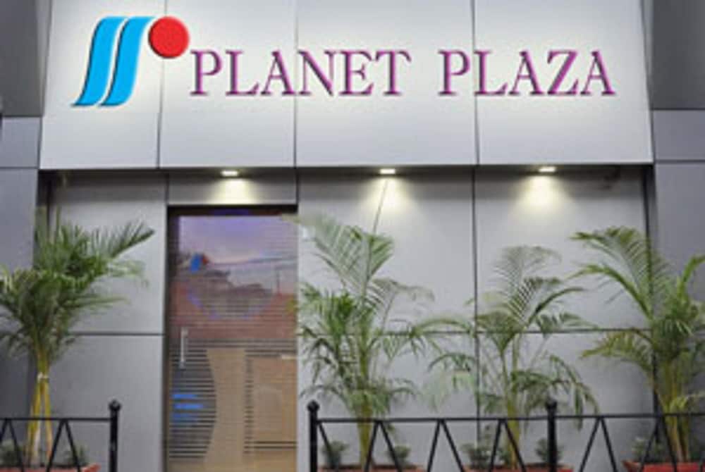 hotel planet plaza