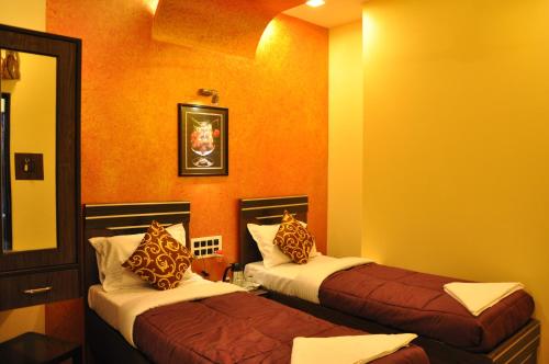 hotel planet plaza