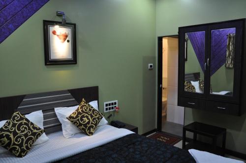 hotel planet plaza
