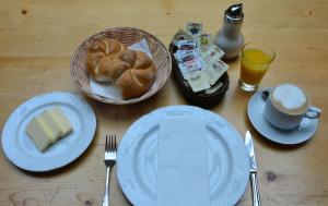 Wirtshaus Nattererboden,Innsbruck>>Igls,3 star