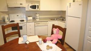 Times Square Suites Hotel,West End>>Vancouver,3 star