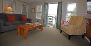 Times Square Suites Hotel,West End>>Vancouver,3 star