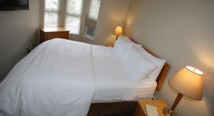 Times Square Suites Hotel,West End>>Vancouver,3 star