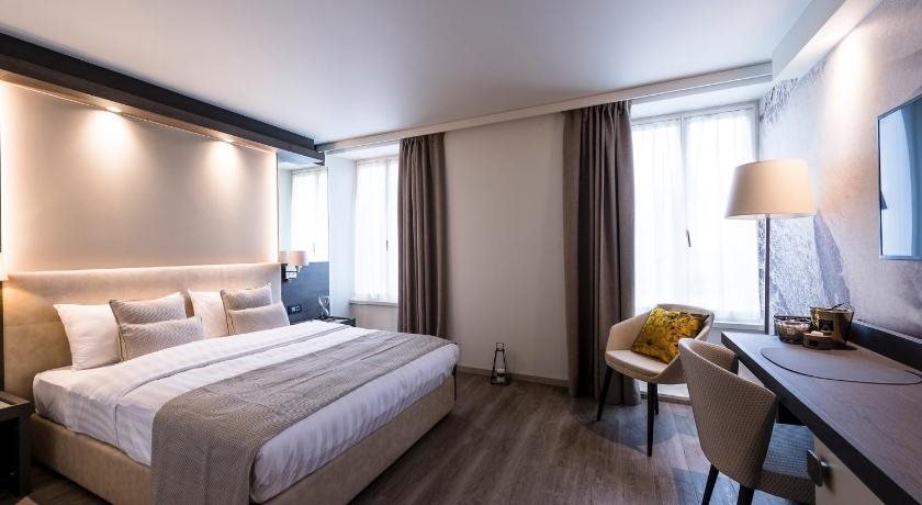 ambassador boutique hotel