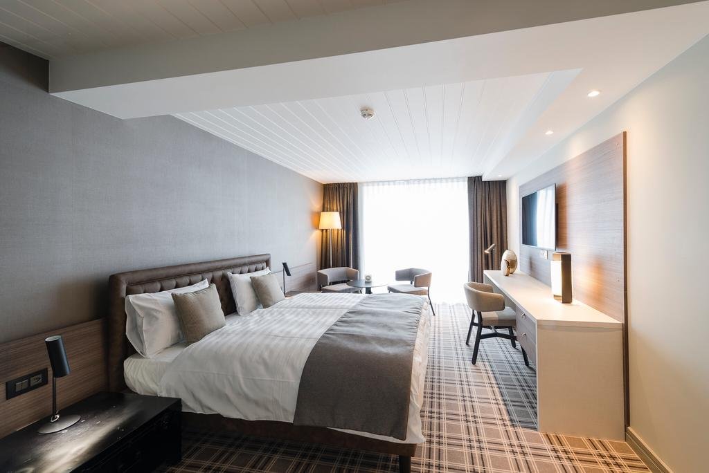 ambassador boutique hotel