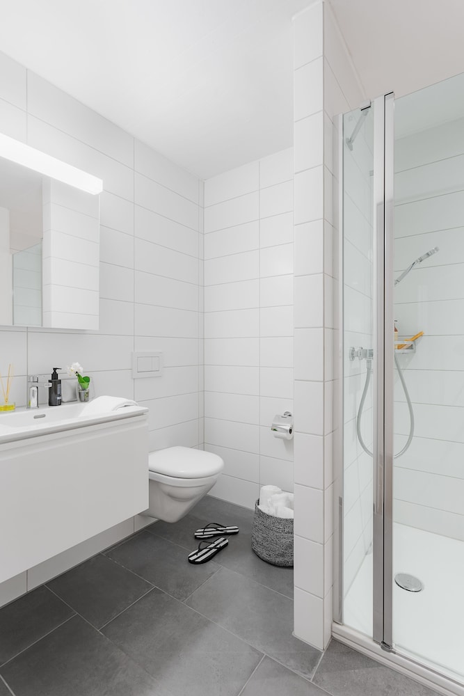 swiss star zurich airport