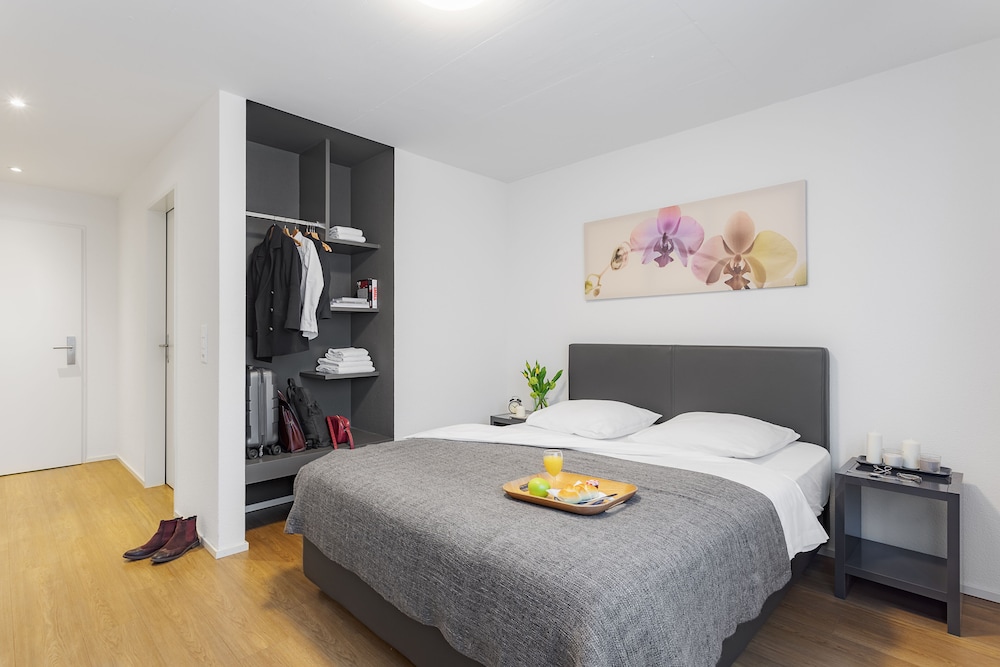 swiss star zurich airport