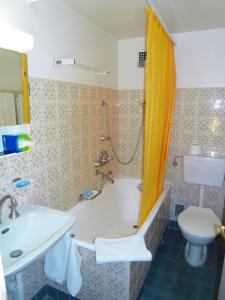 hotel les vieux toits