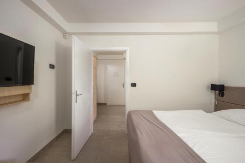 delfin hotel