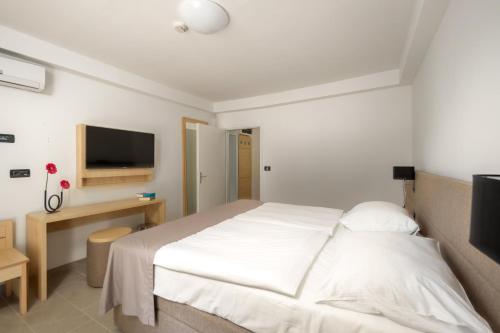 delfin hotel