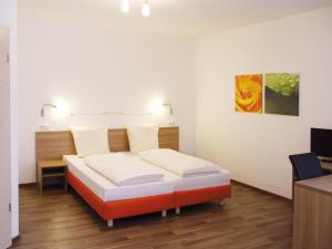 Orange Hotel Und Apartments,Bavaria>>Neu-Ulm,3 star
