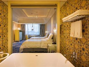 Huaqing Aegean Inter Hot Spring Resort,Near Xi'an Polytechnic University,4 star