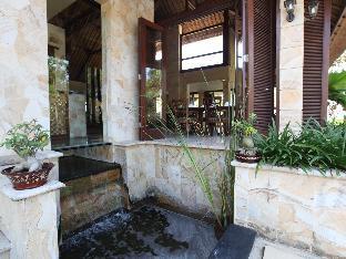 pool villa merumatta senggigi