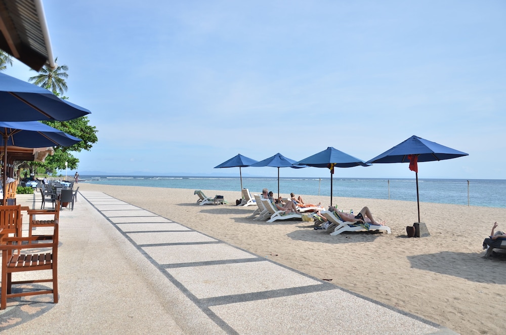 pool villa merumatta senggigi