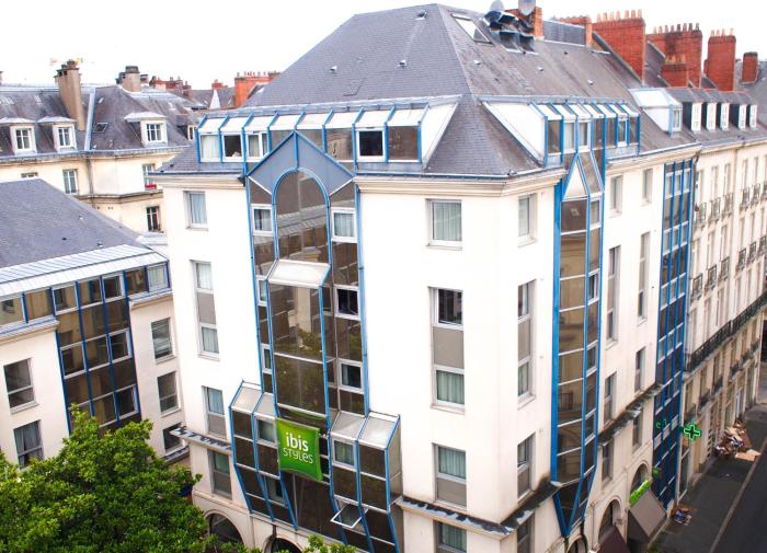 ibis styles nantes centre place royale