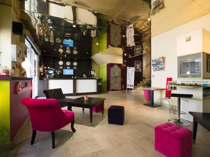 ibis styles nantes centre place royale