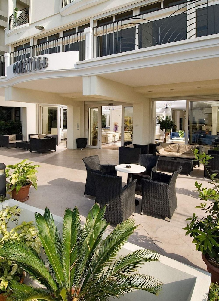 hotel prestige