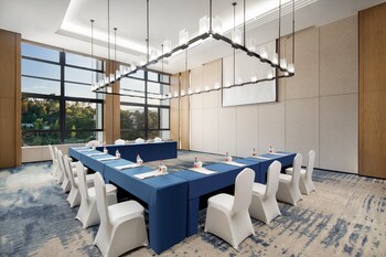 Voco Thousand Island Lake By Ihg,Chun'an County>>Chun'an,4 star