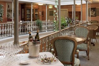 Blume. - Baden Hotel & Restaurant,Dietikon>>Baden,3 star