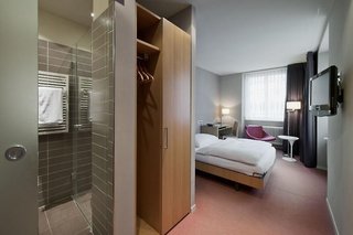 Blume. - Baden Hotel & Restaurant,Dietikon>>Baden,3 star