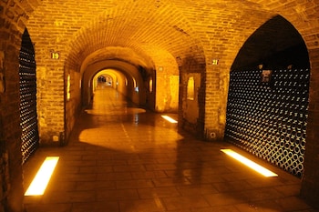 Hotel De Champagne,Epernay>>Champillon,3 star